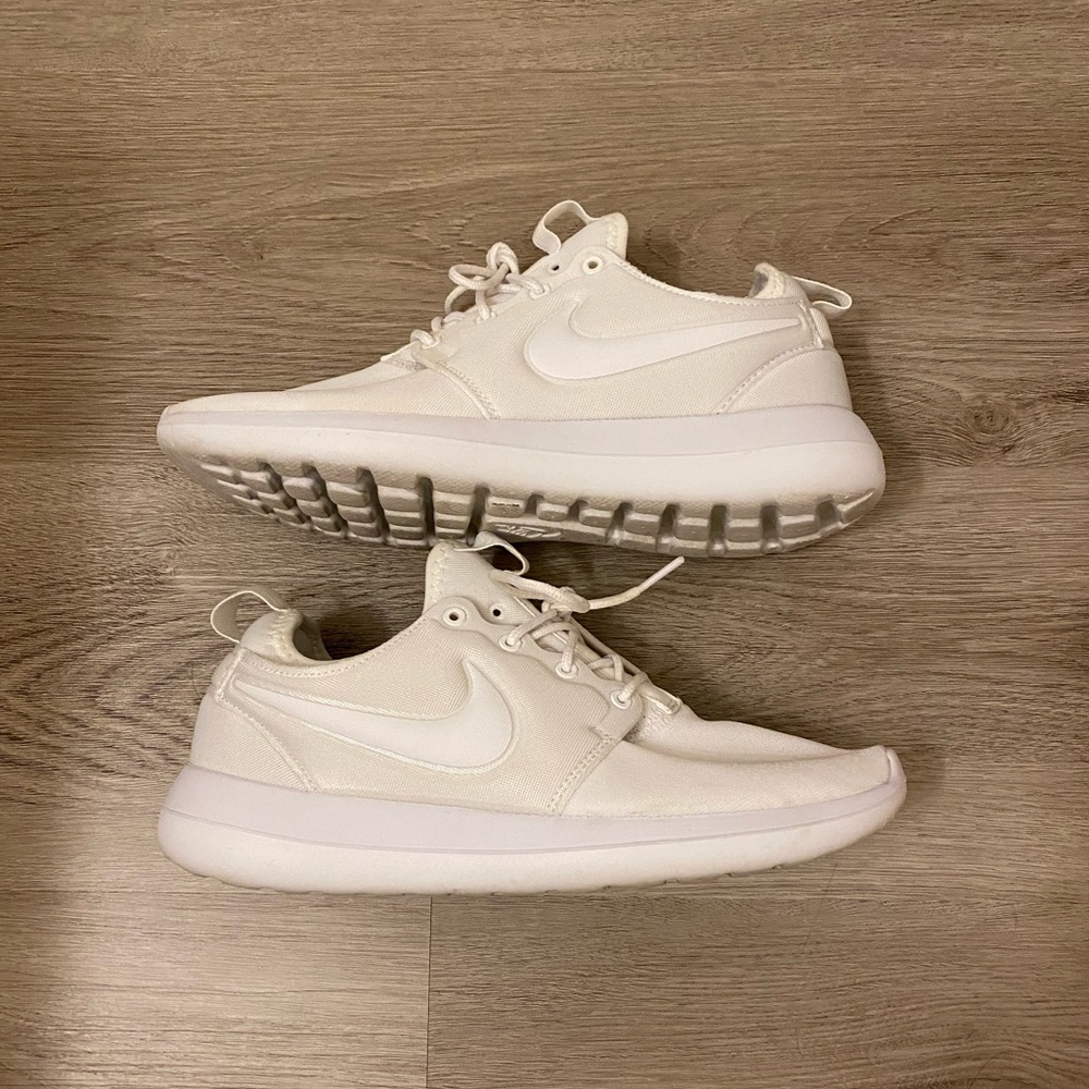 Nike Roshe Two Triple White Women’s